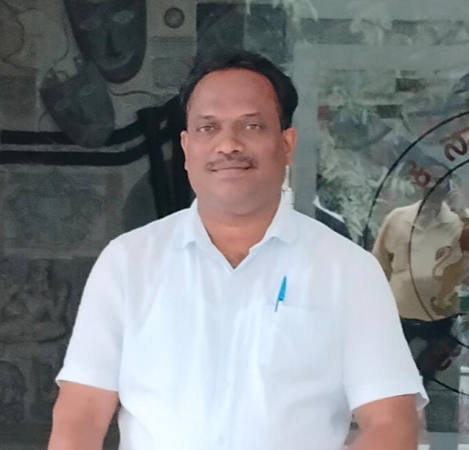 ಹರೀಶ್ ಪಚ್ಚನಾಡಿ ಕಾರ್ಯನಿರ್ವಾಹಕ ಸಂಪಾದಕರು ಯುವಸಿಂಚನ