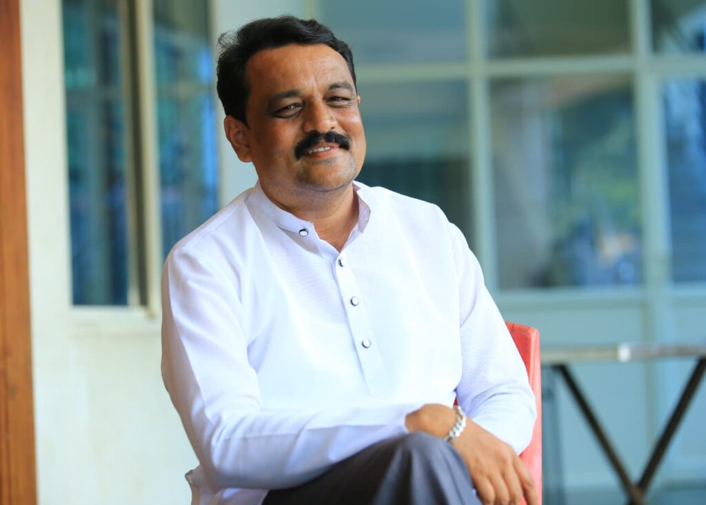 ರಾಜೇಶ್ ಸುವರ್ಣ ಸಂಪಾದಕರು ಸಾಮಾಜಿಕ ಜಾಲತಾಣ